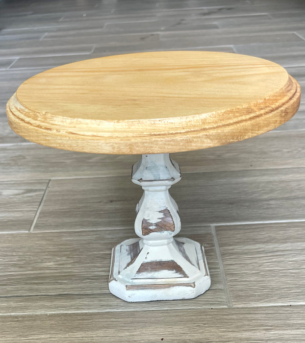 Round Pedestal Table Prop