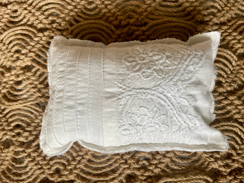 Newborn pillow